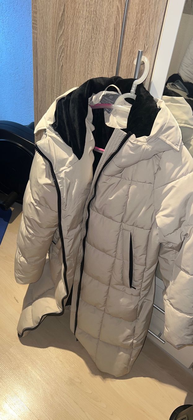 Manteaux: Wintermantel Damen 42/XL – D'occasion à Basel par mic_6d68