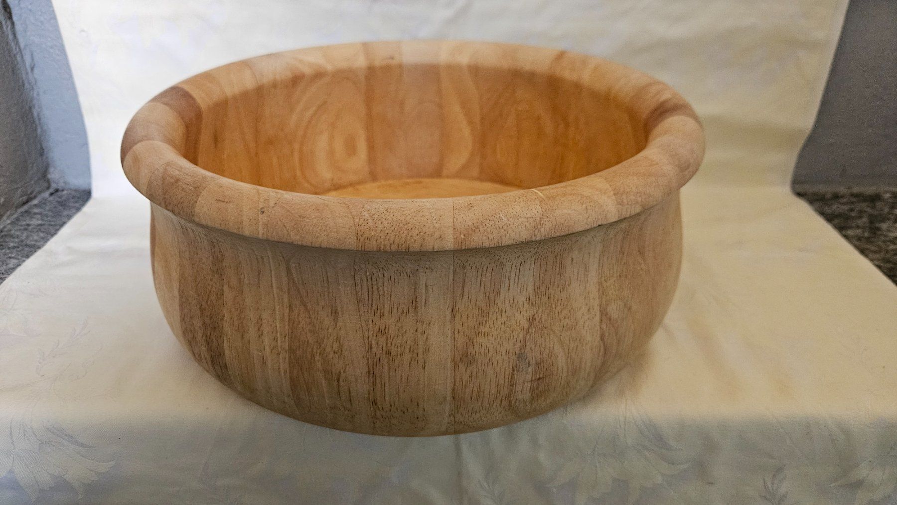 Behälter & Ähnliches: Grande contenitore in legno chiaro – Gebraucht aus Melano von H-Sara