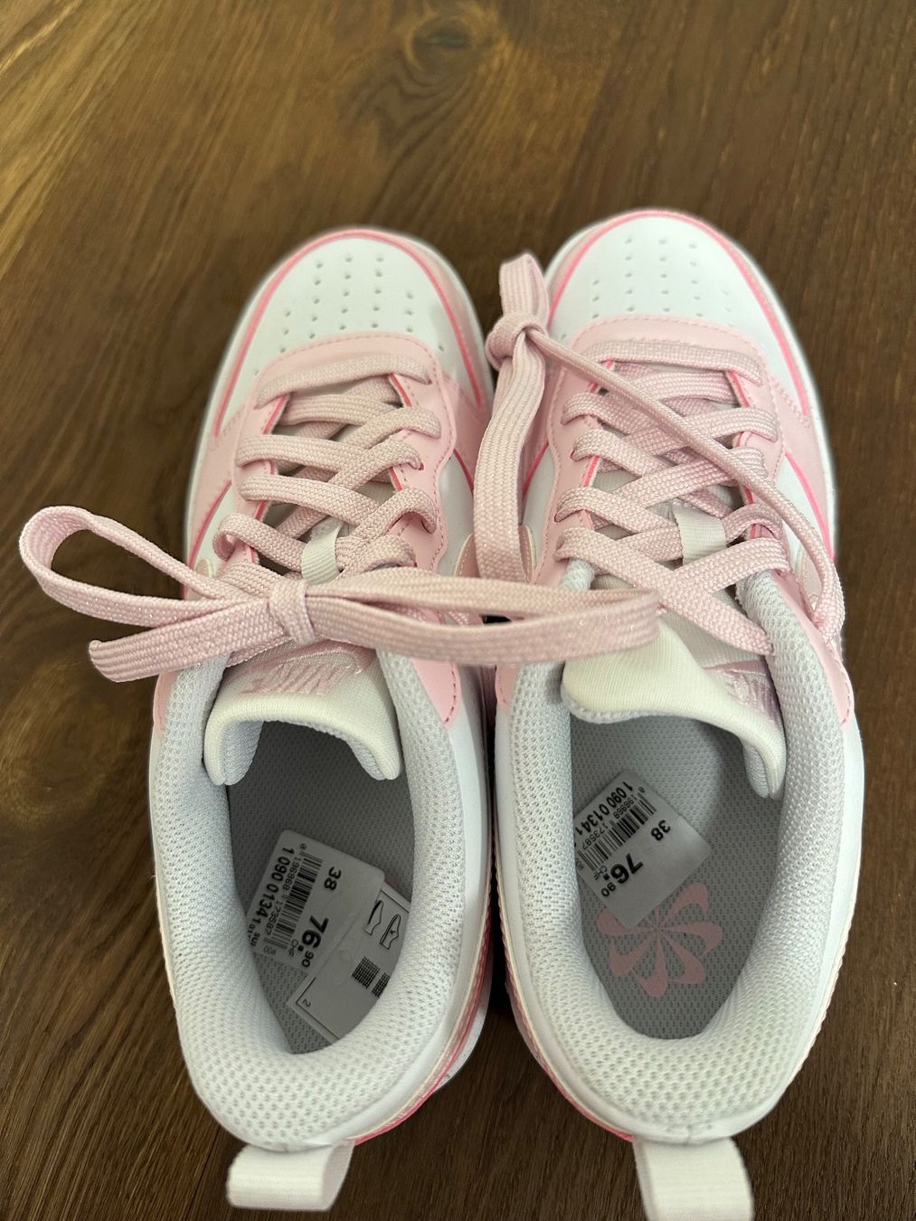 Nike Scarpe per ragazze: NEU Nike Turnschuhe Grösse 38 – Nuovo e nell'imballaggio originale da Brunnen venduto da annitime 1