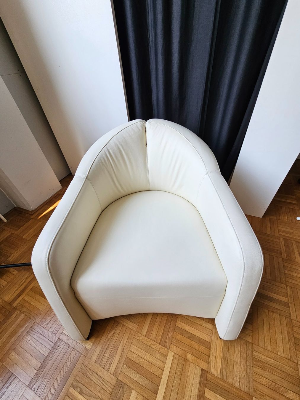 Poltrone: Beiger heller, schöner Leder Sessel – Nuovo (secondo la descrizione) da Wangs venduto da adwil66lia