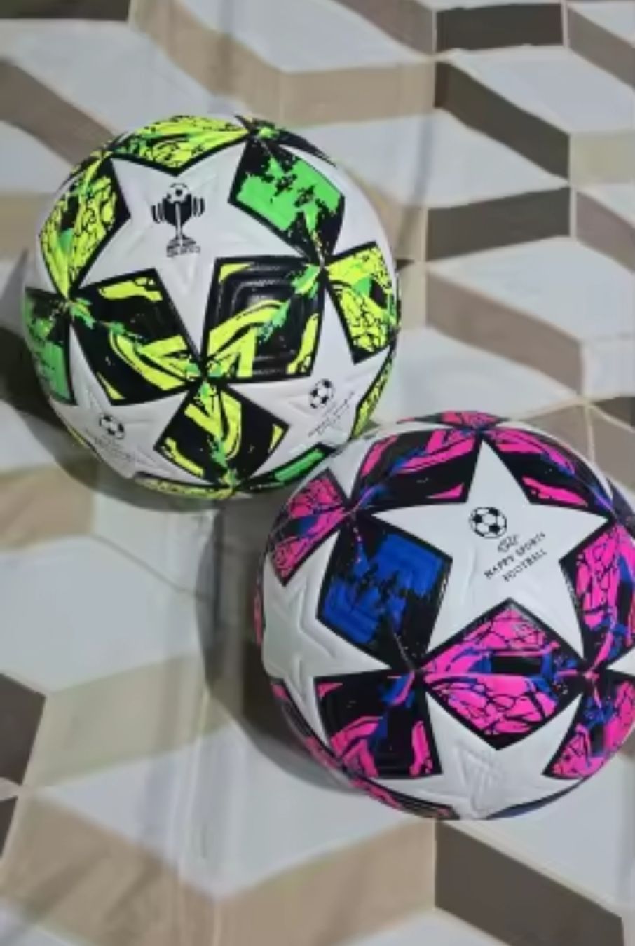 Palloni: 2 ballon de football – Usato da Saignelégier venduto da onekeystore