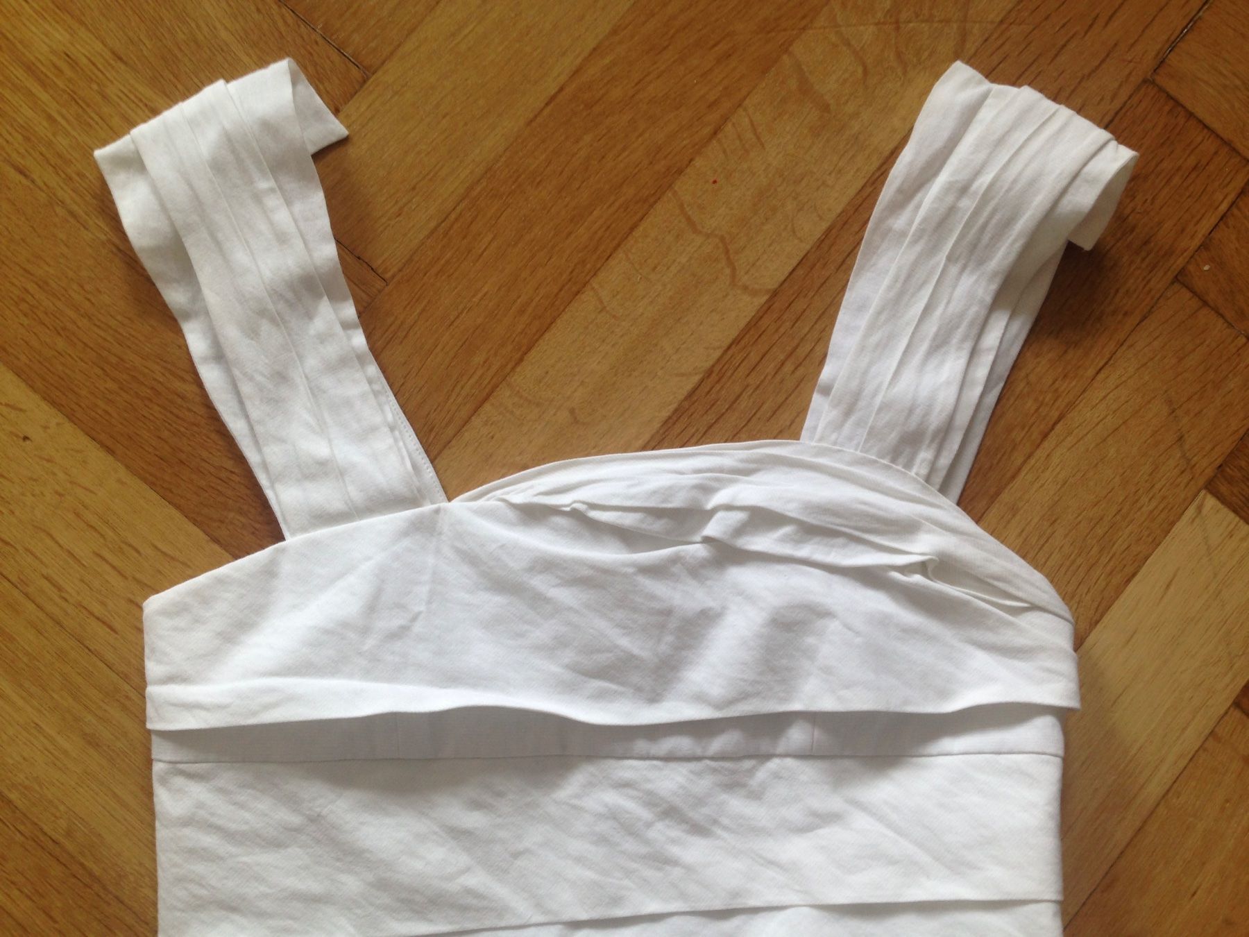 Vestiti: Robe d’été dos nu blanche Alice + Olivia – Nuovo (secondo la descrizione) da Lausanne venduto da Stephaniesdressing 2