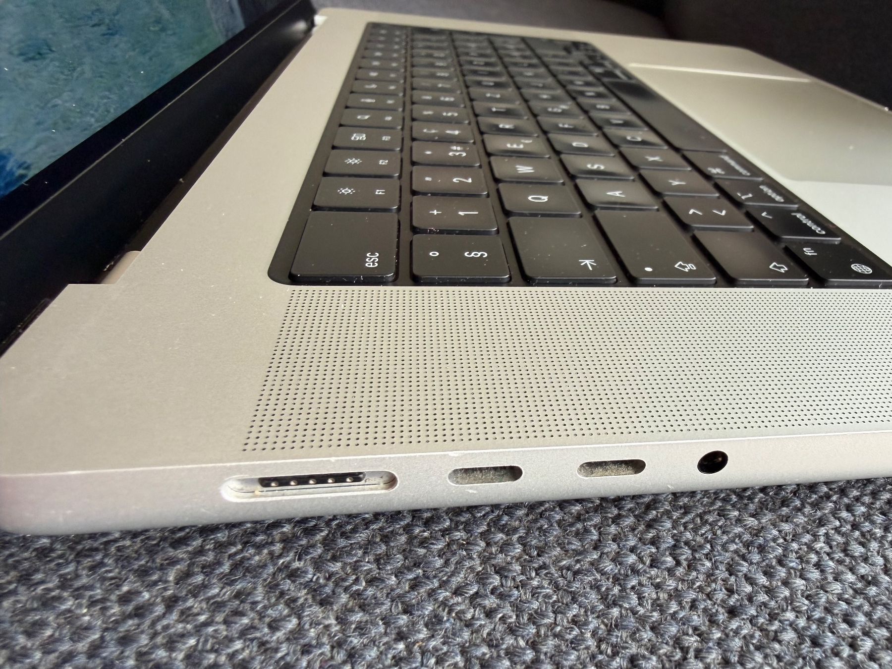 Apple Notebook: MacBook Pro 16" M1 Max - 32GB, 2TB – Usato da La Chaux (Cossonay) venduto da mathieubesson 4
