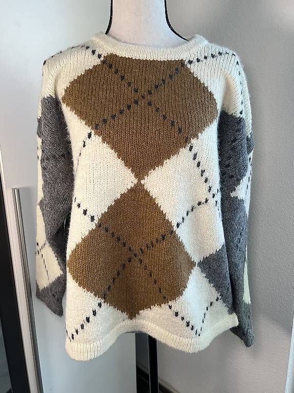 Pullover & Sweatshirts:  Pullover  Stylisches Muster | Grösse L – Gebraucht aus Urdorf von Marybyii 3
