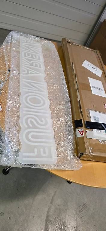 Lampen: LED Reklame 2x – Neu und originalverpackt aus Arbon von Secretpacks-SchLau 1