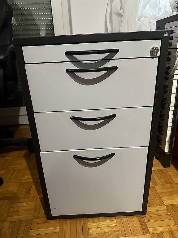 Elan Korpus: Büro Korpus von ELAN – Gebraucht aus Zürich von LSellingStuff