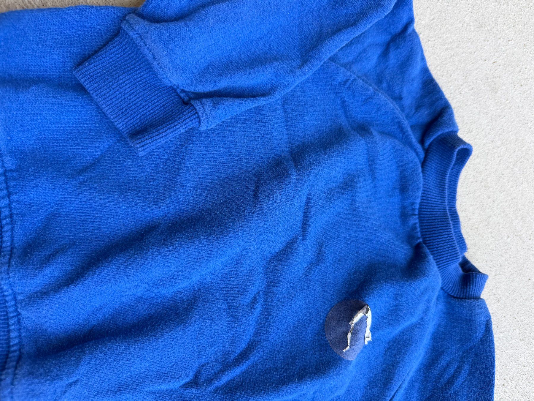 Pullover & Sweatshirts: Kinder Pullover Sinsay blau Grösse 104 cm – Gebraucht aus Riehen von ann_76jw 2