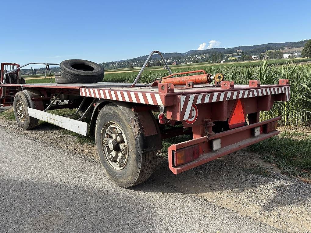 Rimorchi: LKW Anhänger Hydr. Bremsen – Usato da Belp venduto da machrismo24 1
