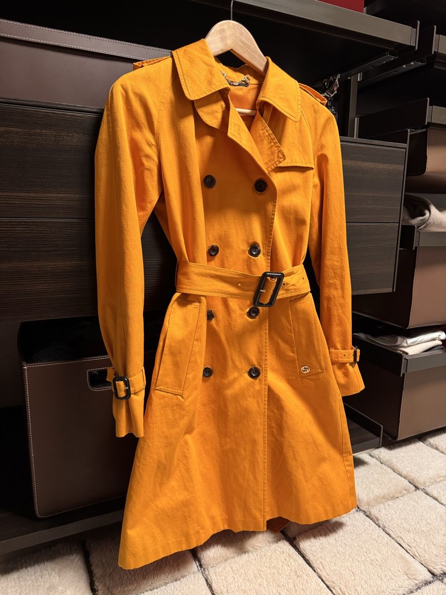 Gucci Cappotti: Gucci Trenchcoat, Grösse ca. 34 – Usato da Wilderswil venduto da Renaissance1 1