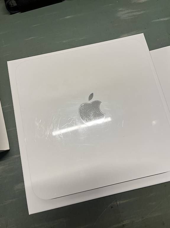 Dischi rigidi: Apple Time Capsule 2TB – Usato da Suhr venduto da Cark_ZehndAir 3