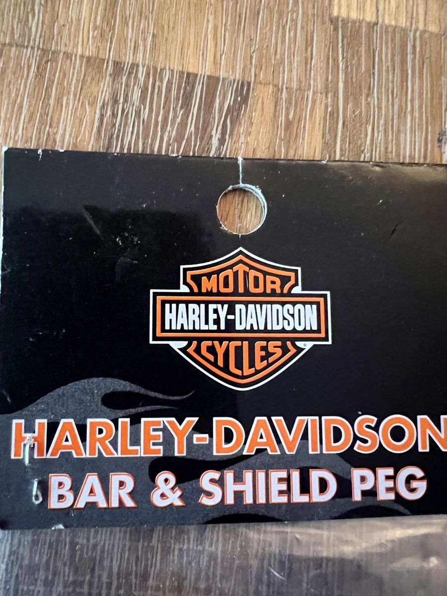 Ferramenta: Harley Davidson HAKEN "BAR & SHIELD PEG" – Usato da Birmenstorf AG venduto da adr_p99l 4