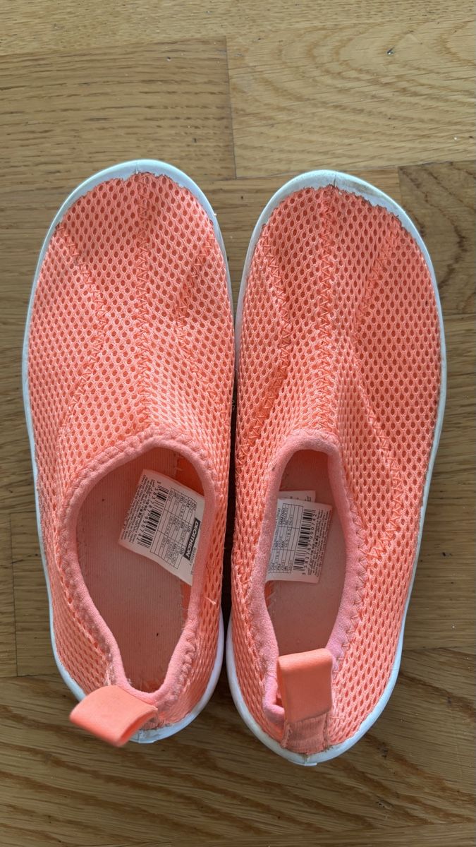 Decathlon Scarpe per ragazzi: Badeschuhe Gr. 30/31 – Usato da Wetzikon ZH venduto da pinkilady44