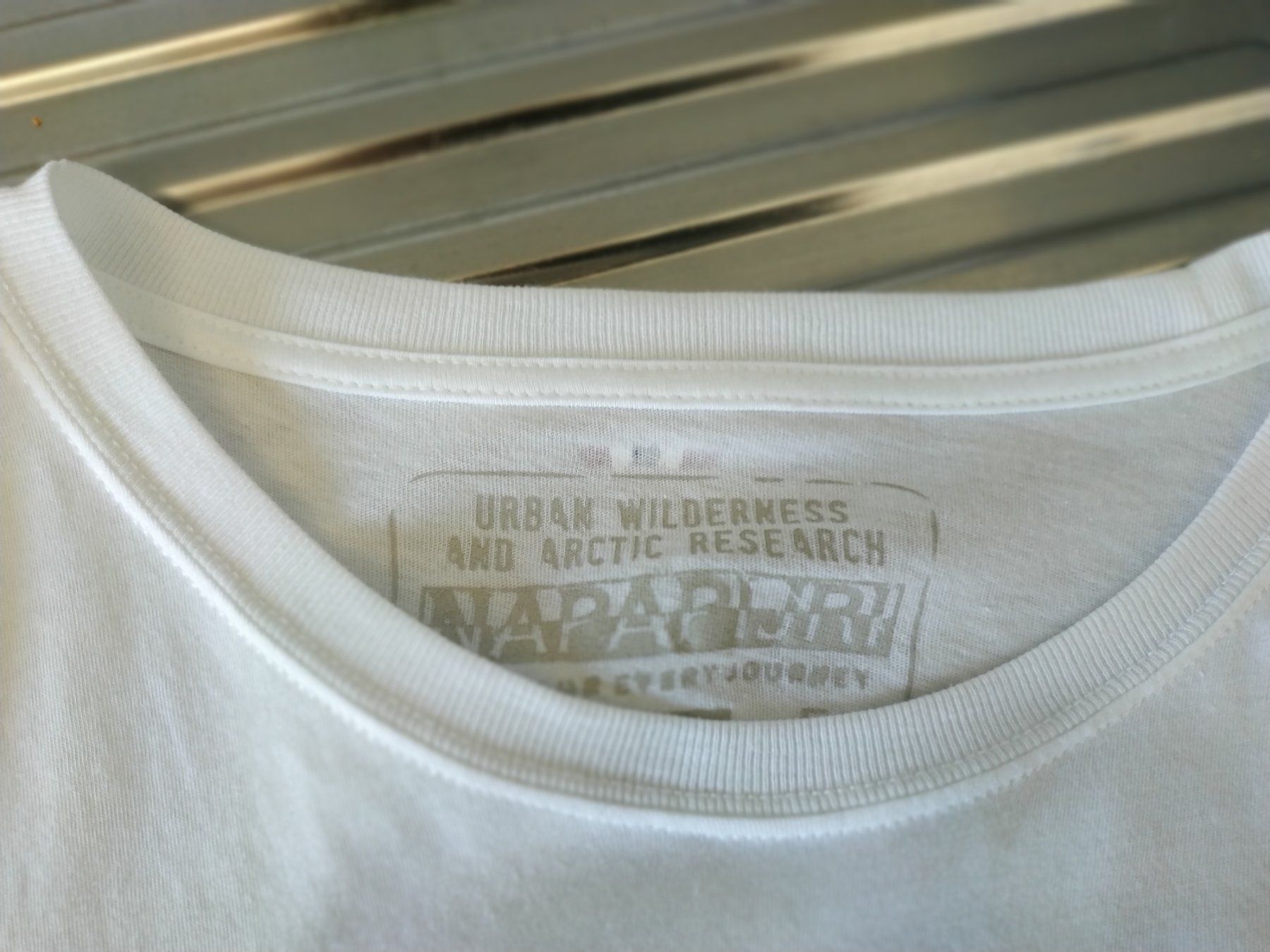 Napapijri T-shirt: T-Shirt von Napapijri – Nuovo (secondo la descrizione) da Dübendorf venduto da Jolenia 4