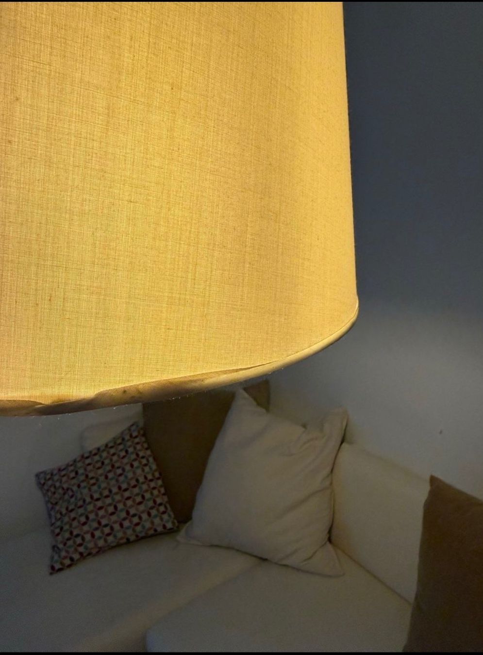 Micasa Lampade: Floor standing lamp/ Schöne Bogenlampe, Stehlampe – Usato da Luzern venduto da mon_6rzf 1