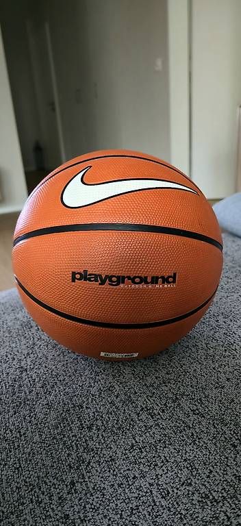 Nike Palloni: nagelneuer Basketball – Usato da Weinfelden venduto da Esox4