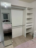 Dressing avec porte miroir et rideau