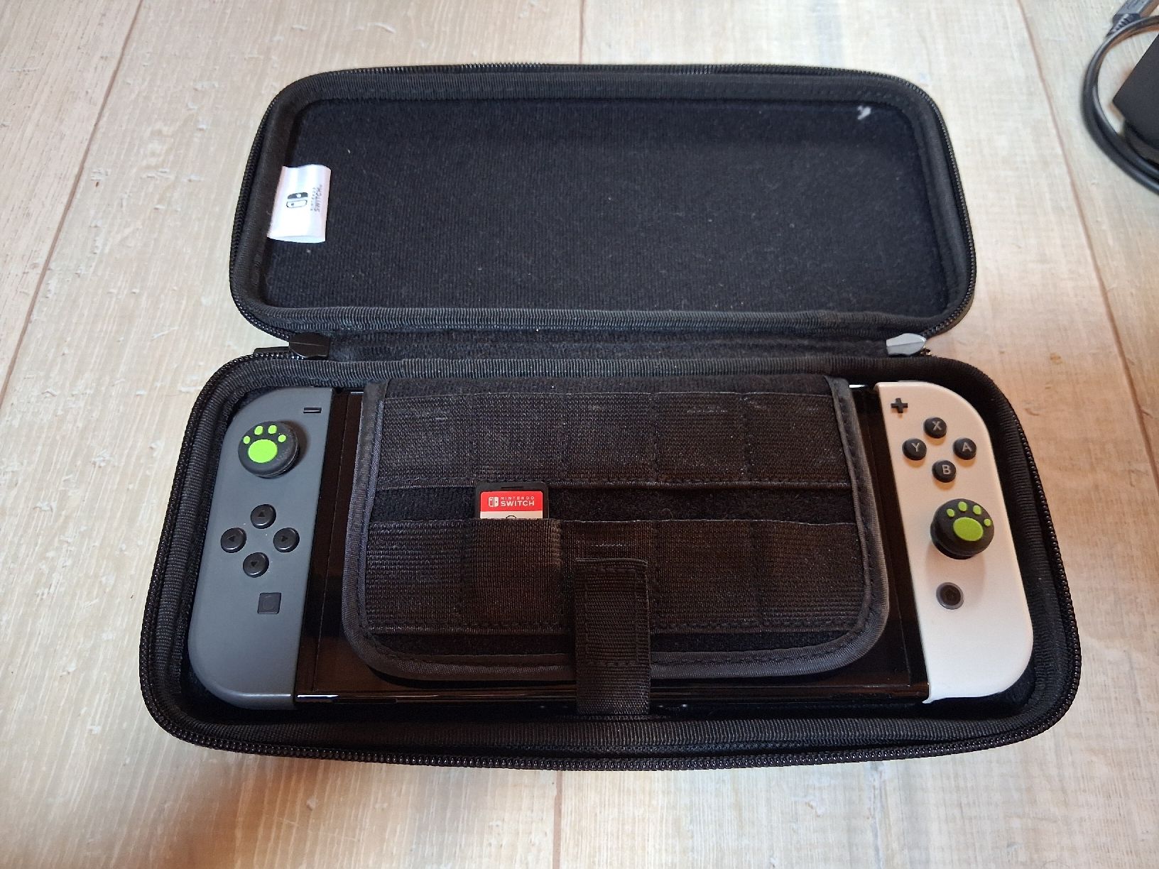 Nintendo Consoles: Nintendo switch oled + jeu – D'occasion à Mayens-De-Chamoson par arvine29 3