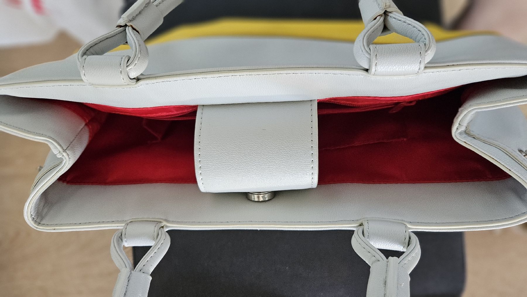 Braccialini Sacs femmes: Sublime Sac à main Braccialini Tua – Neuf (Voir description) à Cheyres par Karine-Schweiz 4