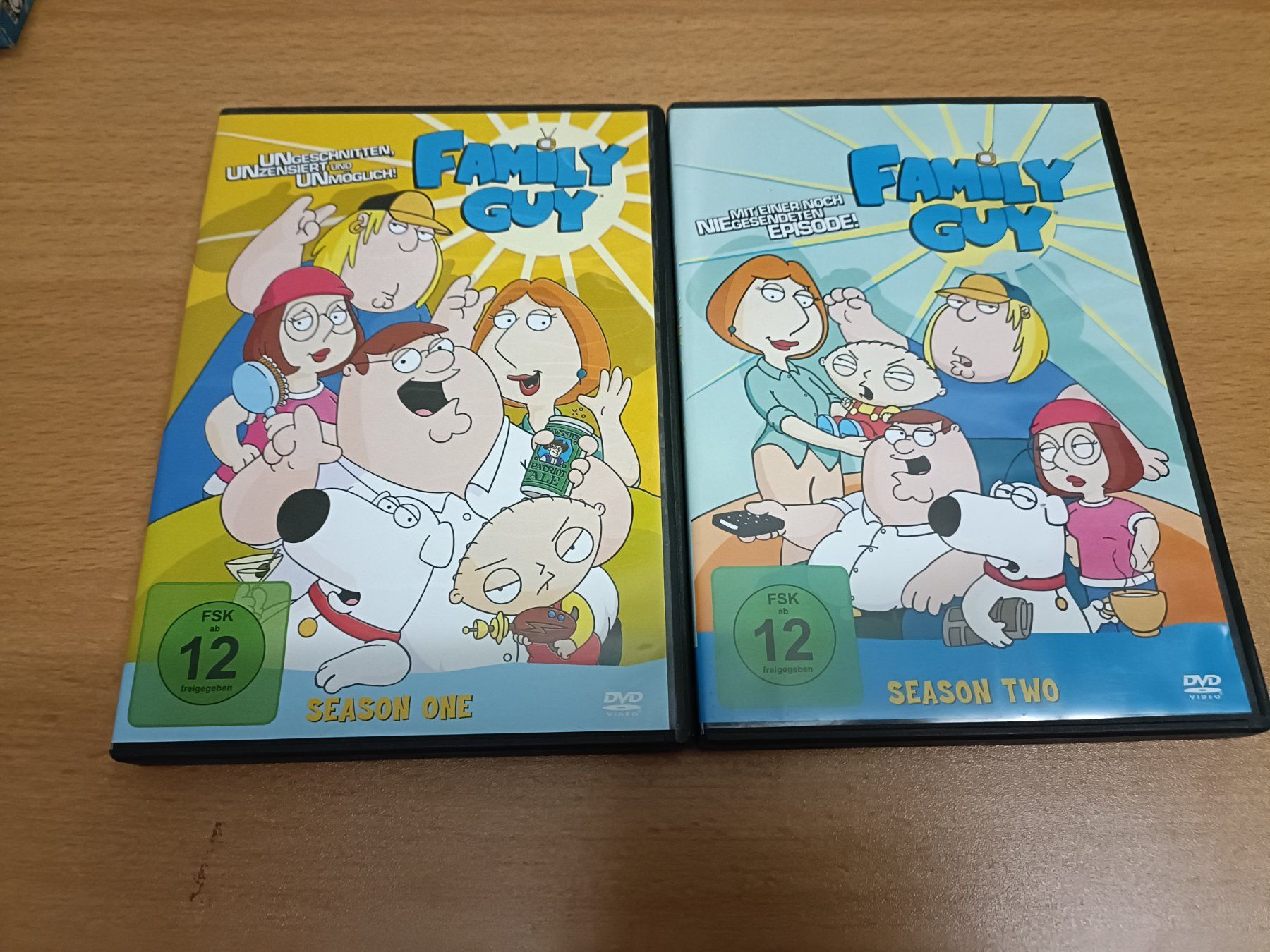 Alle DVDs: Family Guy - Staffel 1 und 2 – Gebraucht aus Köniz von Movieportal007