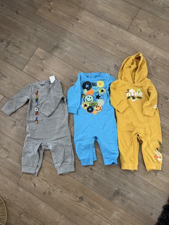 3er Set Nike Baby-Strampler, Grösse 68-74, Top Zustand!