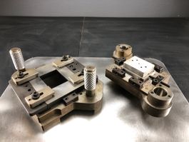 Agathon Stanzform, Säulengestell, beste Qualität