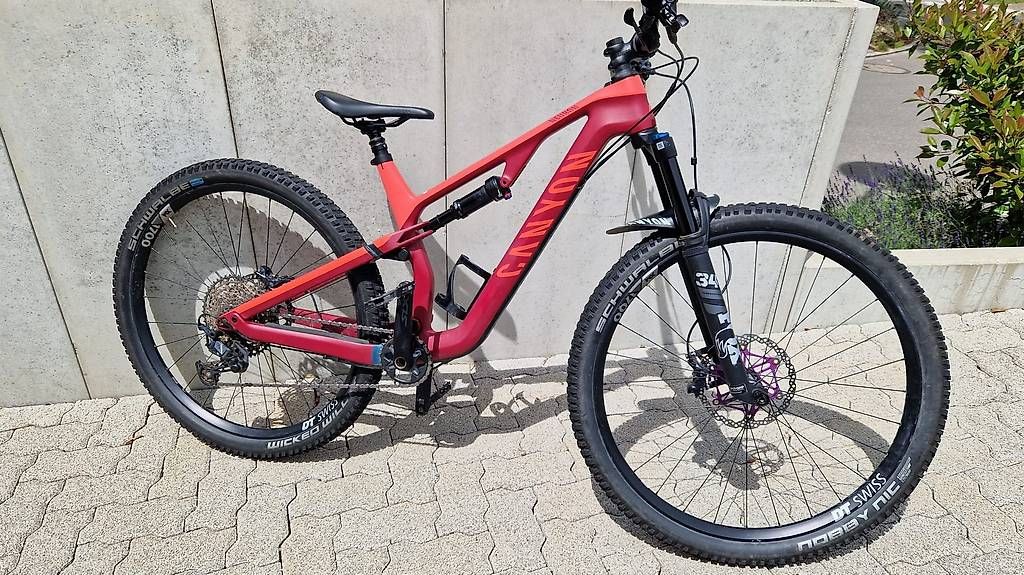 Canyon Biciclette: Canyon Neuron CF 8 WMN 2022 - Grösse M – Usato da Berikon venduto da lotti11 2