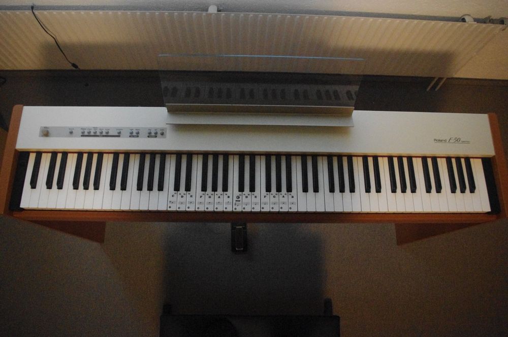 Roland f50 store digital piano