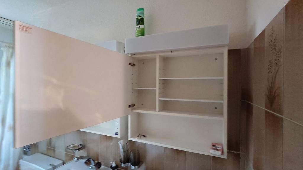 Armadietti a specchio: Badezimmer Spiegelschrank 2 Stk. – Usato da Männedorf venduto da Jaqui-Andy 4