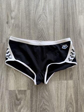 Arena Trainingsbadehose Grösse D6