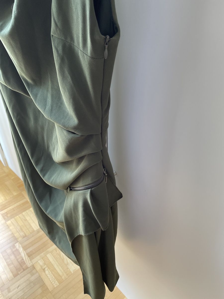 Robes: Robe 40 kaki Ashley Brooke – D'occasion à Montagny-la-Ville par Sissi-Sissi 2