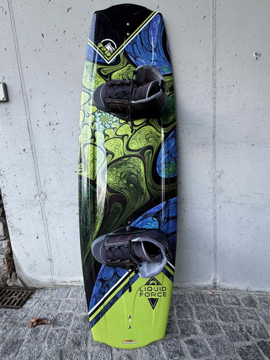 Tavole da surf e di nuoto: Wakeboard Liquid Force Trip 42 mit Bindung und Schuhen – Usato da Eschen venduto da audiandi