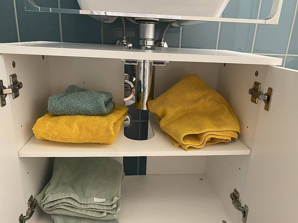 Mobili per bagno: Lavabomöbel / Badezimmerunterschrank  – Usato da Bern venduto da EdelweissA09 1