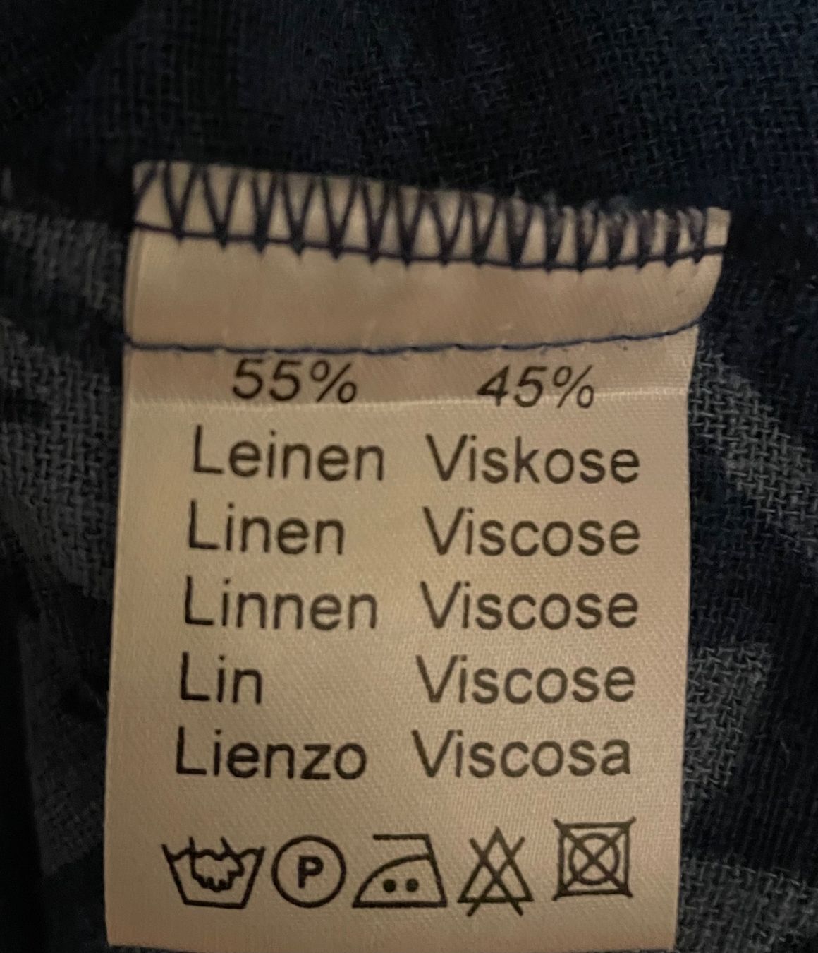 Blusen: Bluse von DIVA, Grösse 42/44, dunkelblau mit Blumenmuster – Gebraucht aus Uster von jelk 4