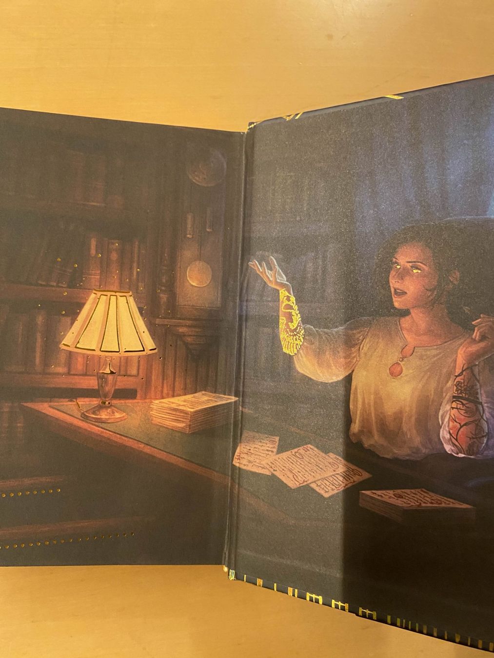 Livres: The Incandescent - Owlcrate exclusive – D'occasion à Winznau par sadamu 5