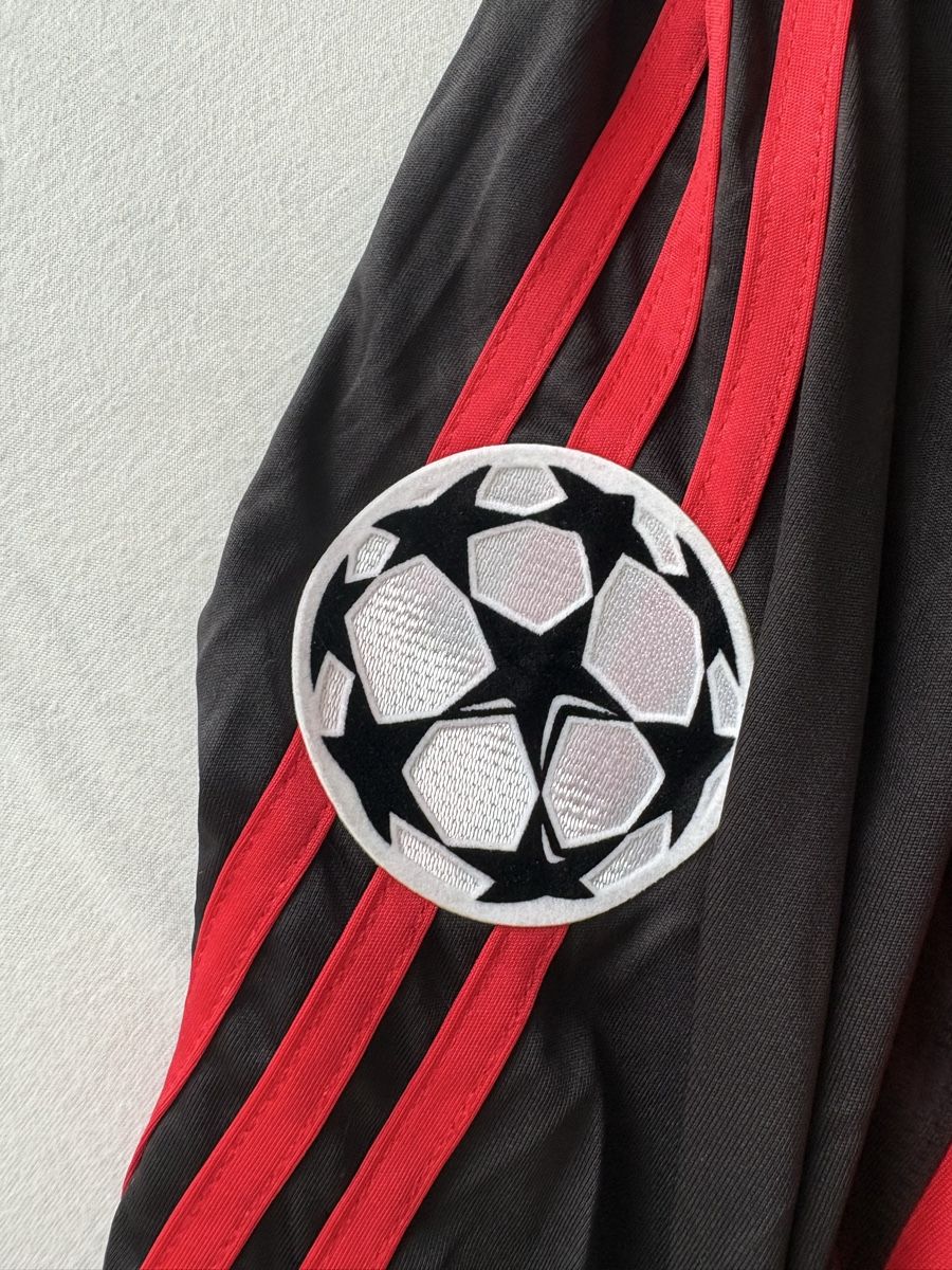 Leibchen & Hosen: Football t-shirt  – Neu und originalverpackt aus Siebnen von jad_s8p7 4