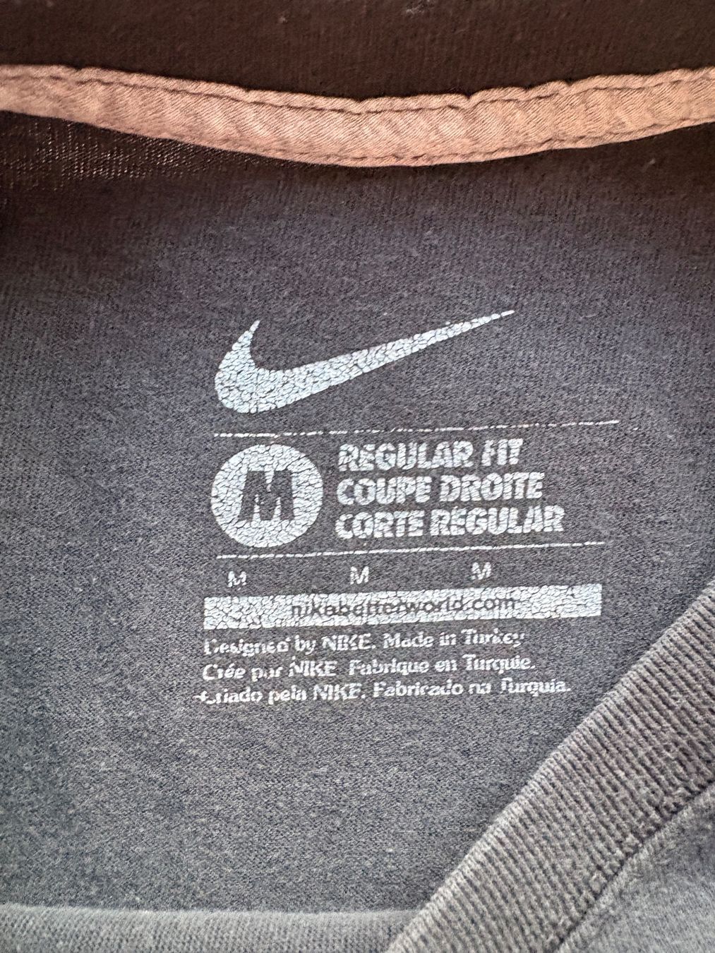 Nike T-shirt: Vintage Nike T-Shirt – Usato da Wigoltingen venduto da _vntg_ 2
