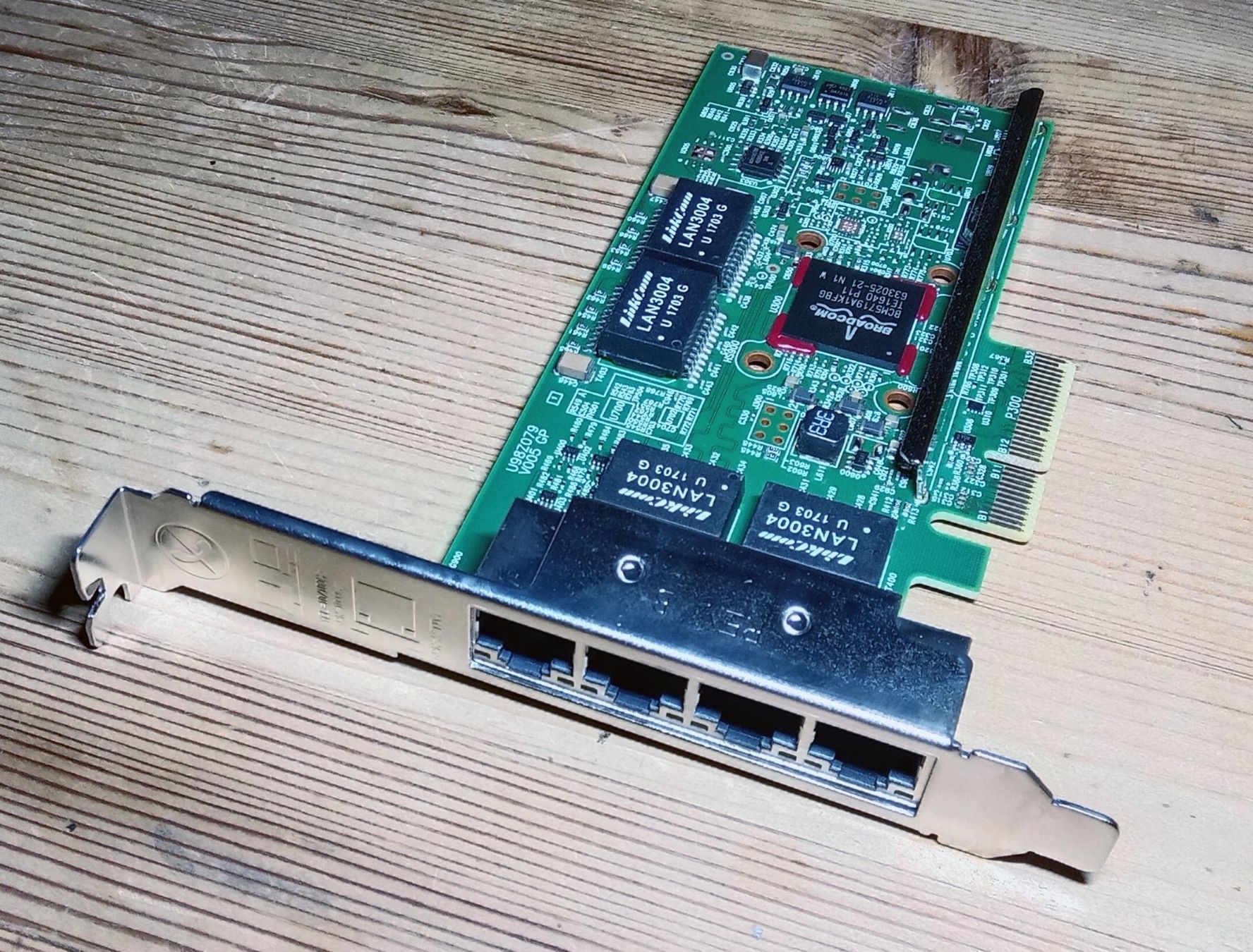 Componenti elettronici: BroadCom BCM95719A1904G 4-Port PCIe Network Adapter Card – Usato da Bern venduto da Dedonegro