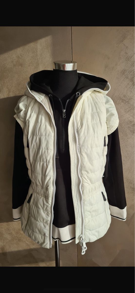 Moncler Gilets & Westen: Gilet von Moncler – Gebraucht aus Widnau von Sheleila 6