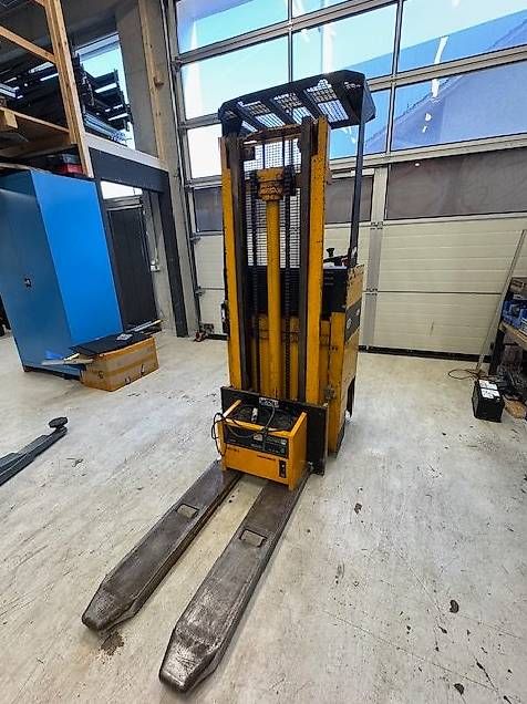 Jungheinrich Carrelli elevatori e a forche: Jungheinrich Ameise/ Hochhubwagen – Usato da Frick venduto da sandro_martin 5