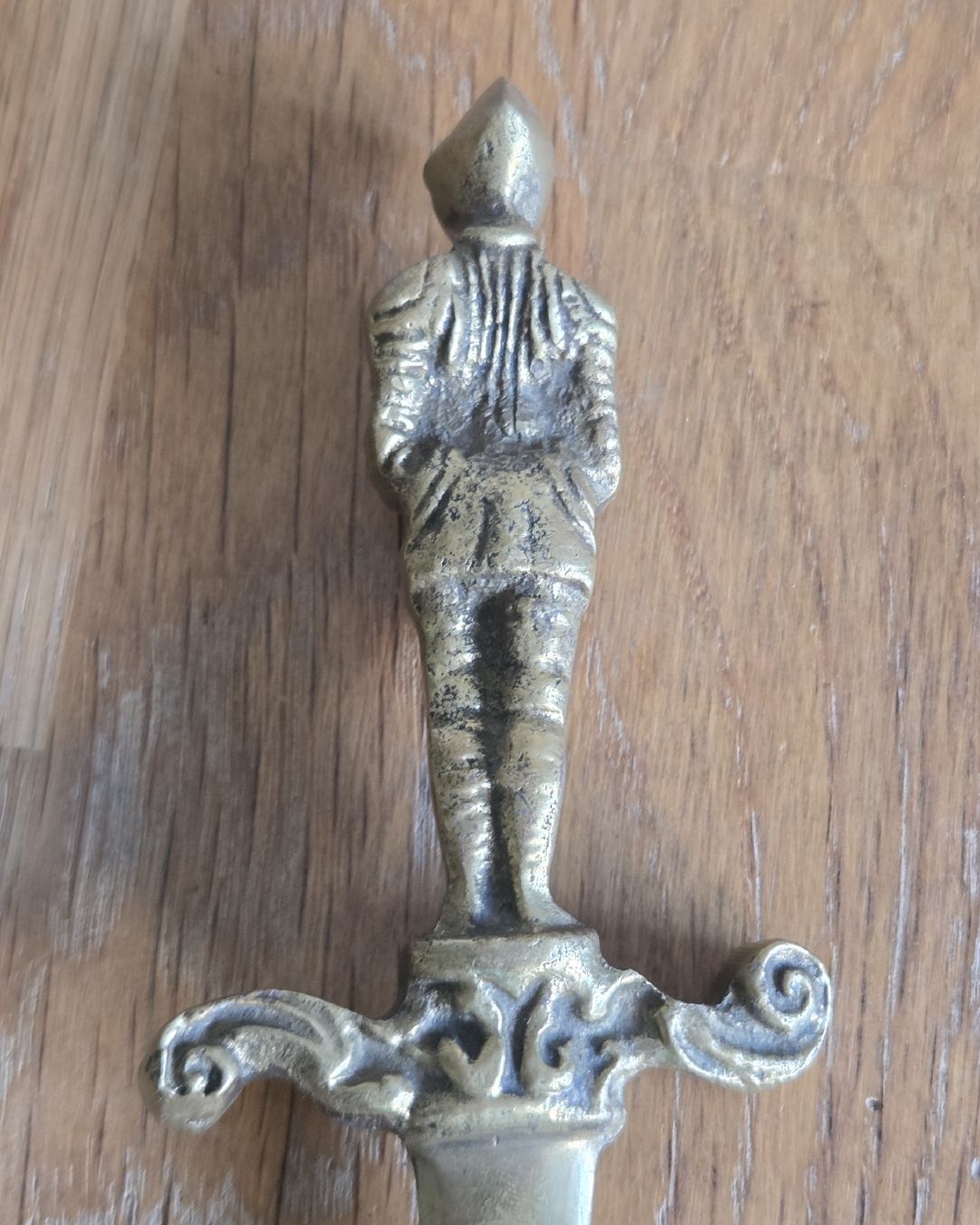 Autres fournitures de bureau: Brieföffner Figur Ritter Messing antik  – D'occasion à Stans par Ducati16 2