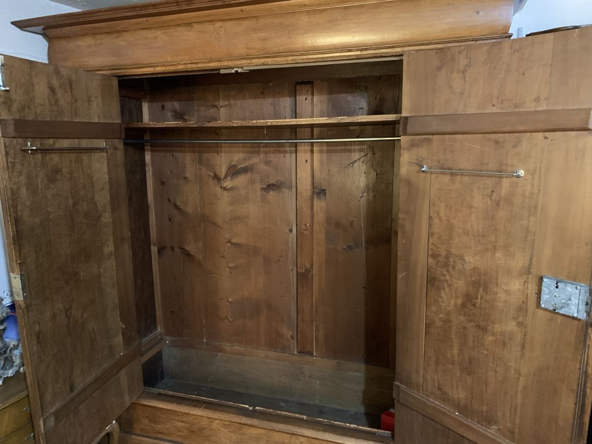 Armadi: Biedermeier Kleiderschrank, Kirschholz – Usato da Stallikon venduto da Martinkoenig 2