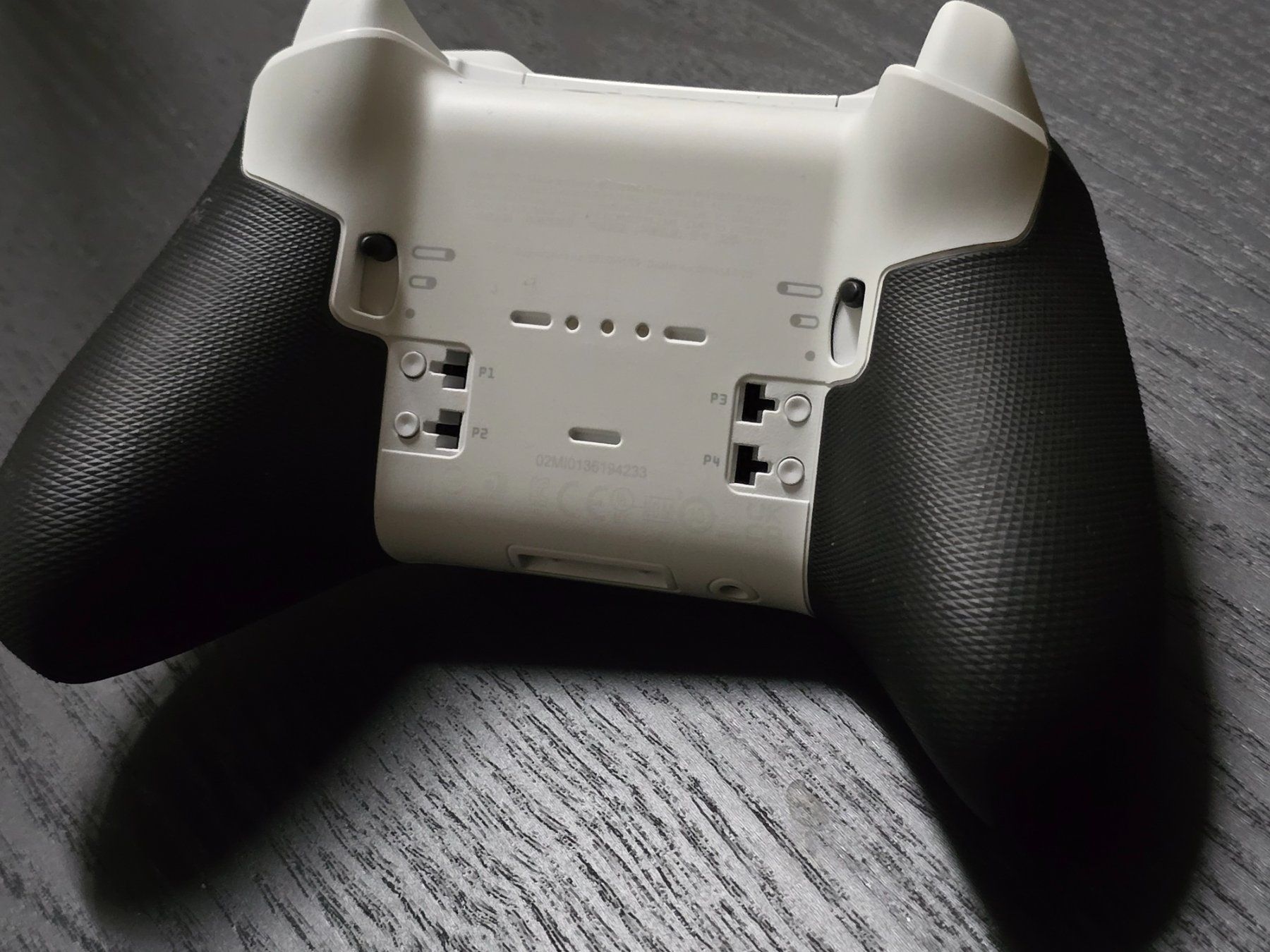 Microsoft Manettes: MICROSOFT Xbox Elite Series 2 - Core – D'occasion à Basel par Esmen 2