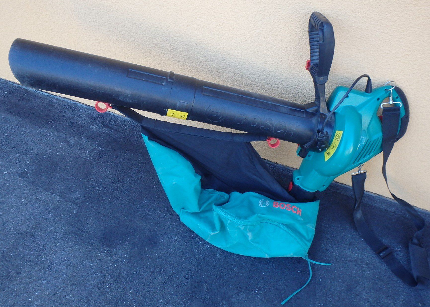 Bosch Soffiatori & Aspiratori per foglie: Laubsauger BOSCH – Usato da Bad Ragaz venduto da caduwa