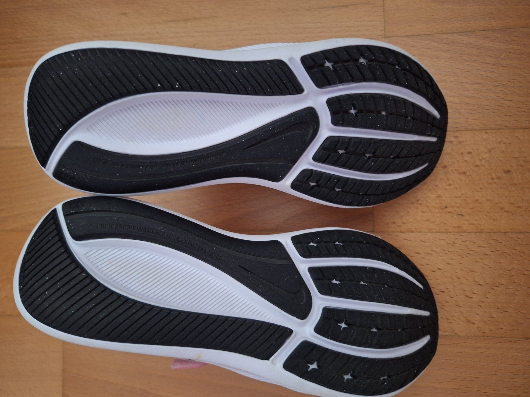 Nike Scarpe per ragazze: Mädchen Schuhe Gr. 34 – Usato da Richterswil venduto da zsubaba86 5