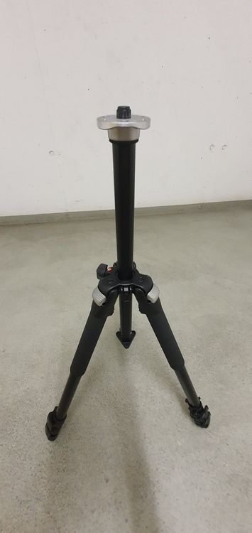 Manfrotto Treppiedi & Teste: Manfrotto MA 055CLB Classic Tripod black Aluminium – Nuovo e nell'imballaggio originale da Chur venduto da luckymike71 1