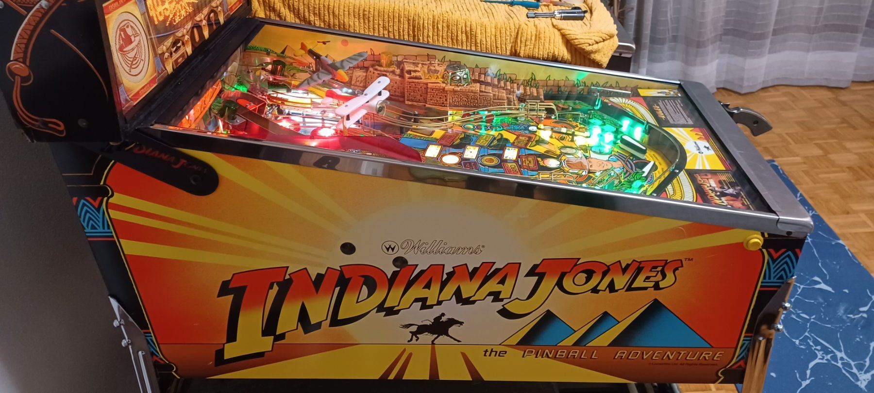 Williams Flipperkästen: Flipper Indiana Jones williams – Gebraucht aus Bellinzona von babalu2000 1