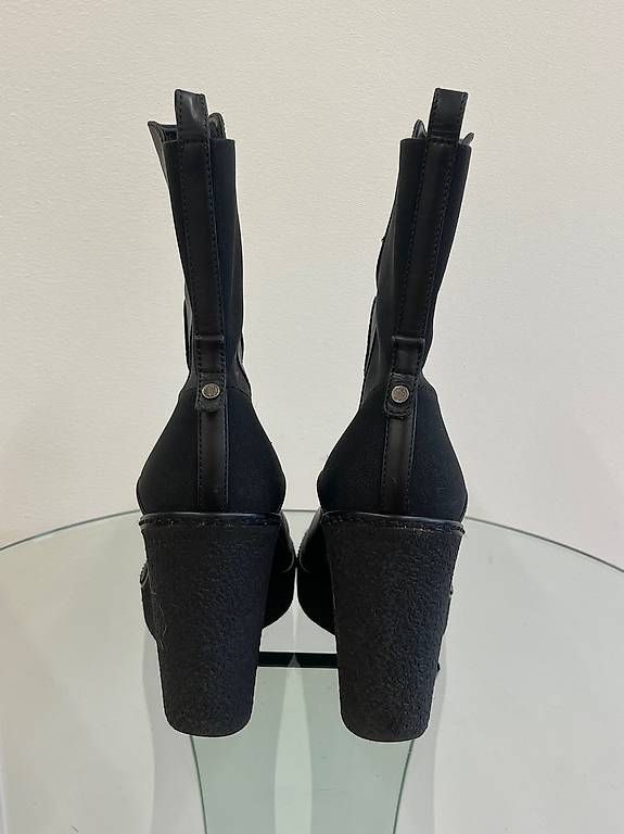 Moncler Scarpe da donna: Bottines en cuir Moncler taille 38 – Usato da Les Acacias venduto da kim_2dxt 1
