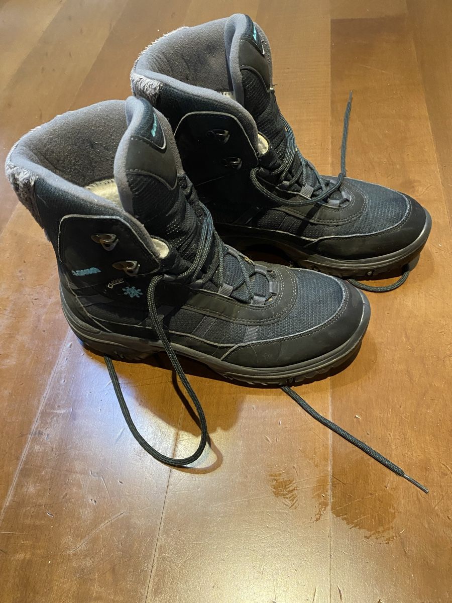 Lowa Damenschuhe: Lowa Winterschuh Gr. 40 – Gebraucht aus Madiswil von Blumen3 1