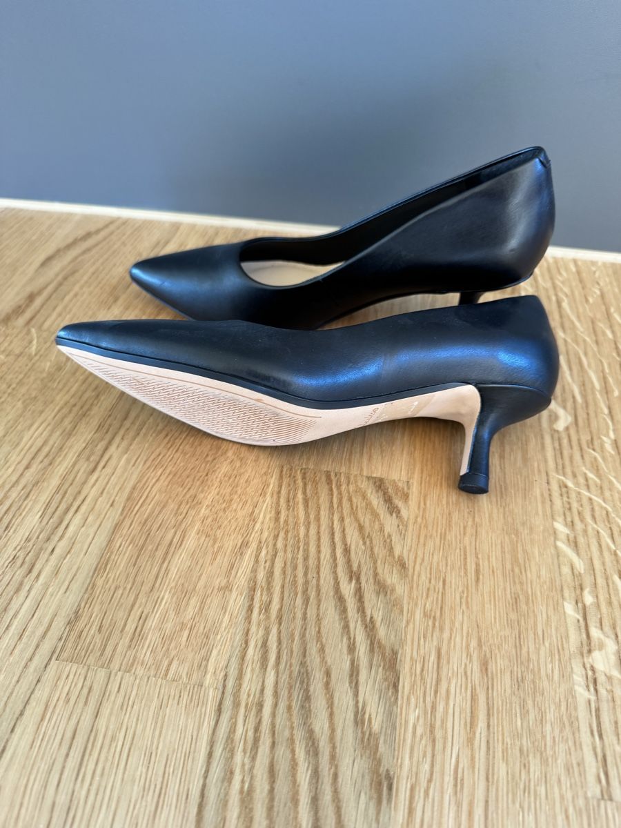 Scarpe da donna: Clarks Pumps schwarz  – Usato da Hagendorn venduto da meryem79 3