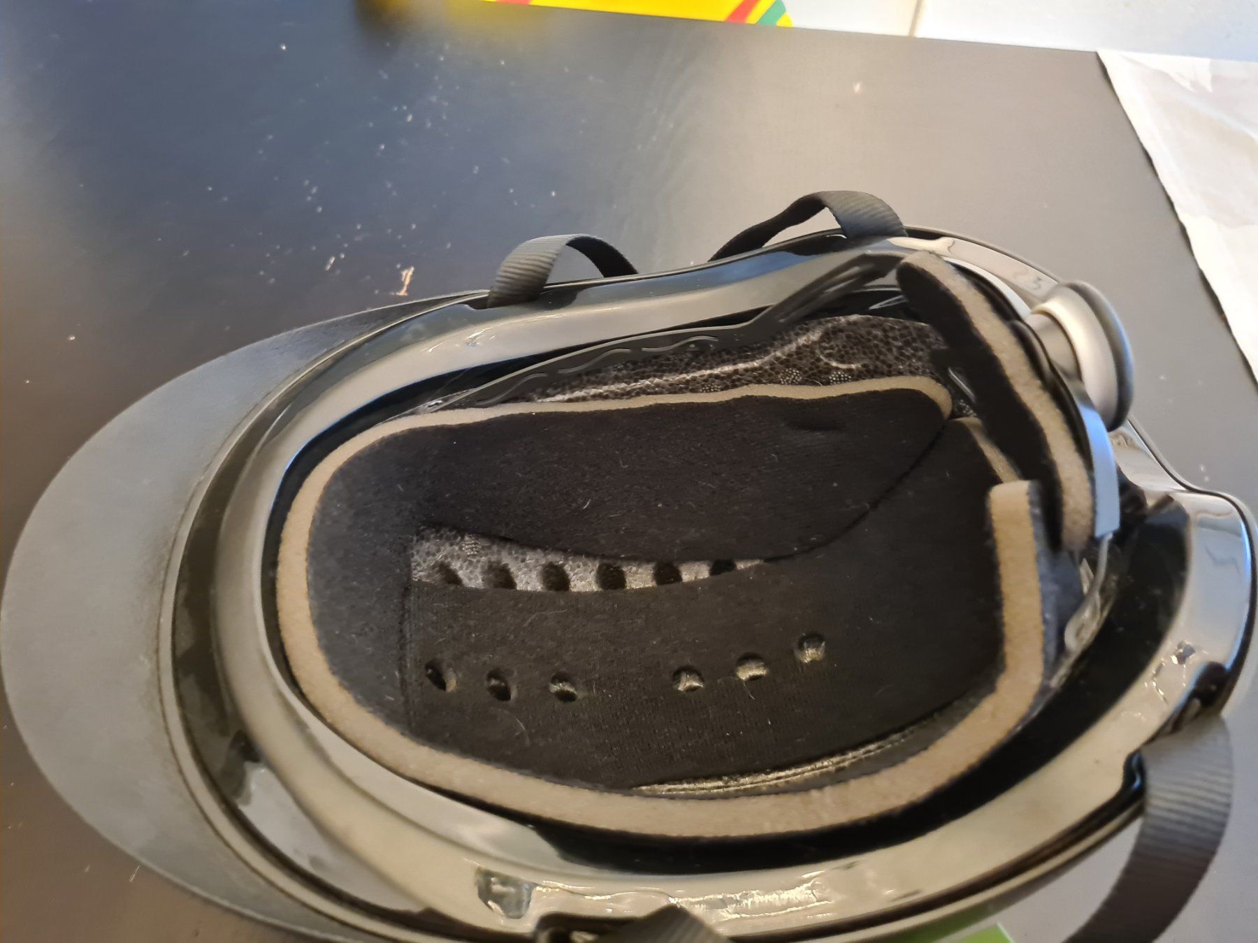 Helme: Reithelm – Gebraucht aus Thun von Reusserlis 1